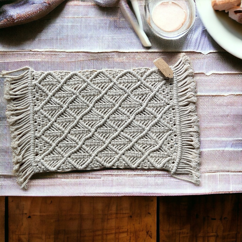Artistic | Beige Hand Woven Macramé Rope | Farmhouse | Home Decor 23”